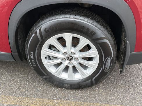 Used 2024 Toyota Grand Highlander XLE image 9