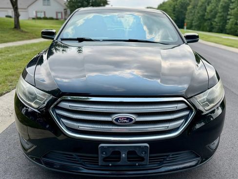 Used 2013 Ford Taurus SEL FWD image 2
