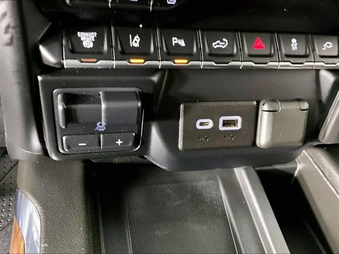 Used 2021 Chevrolet Silverado 3500 High Country AWD/4WD image 16