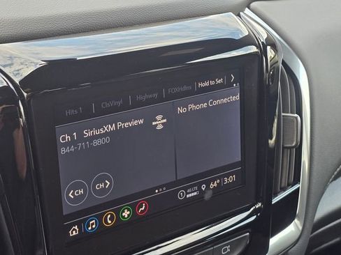 Used 2023 Chevrolet Traverse LT image 30