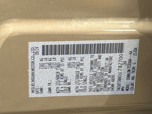 Used 2025 Nissan Rogue SV image 23