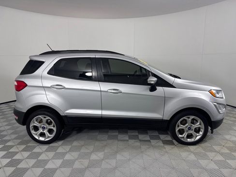 Used 2021 Ford EcoSport SE w/ SE Convenience Package image 4
