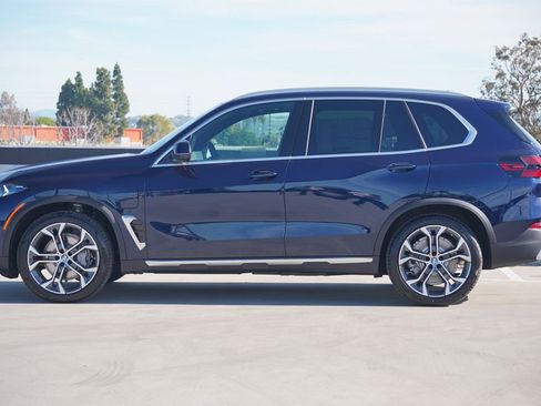 New 2026 BMW X5 xDrive50e w/ Premium Package image 4