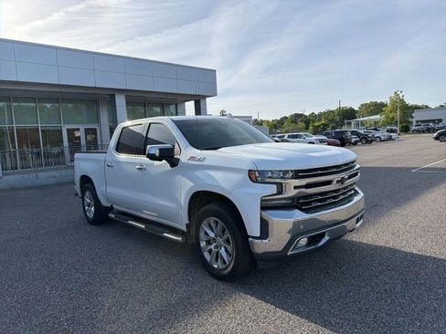 Used 2020 Chevrolet Silverado 1500 LTZ w/ LTZ Plus Package AWD/4WD image 3