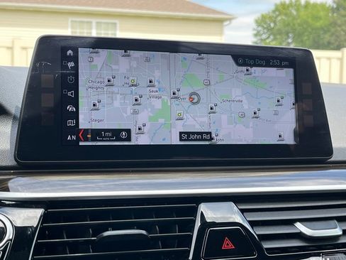 Used 2018 BMW 530i xDrive AWD/4WD image 40