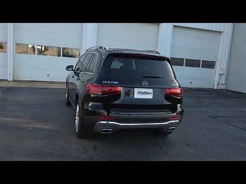 Used 2020 Mercedes-Benz GLB 250 4MATIC image 7