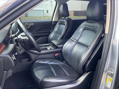 Used 2024 Lincoln Aviator Reserve AWD/4WD image 7