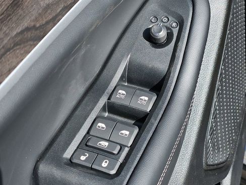 New 2026 Jeep Grand Cherokee Altitude AWD/4WD image 13