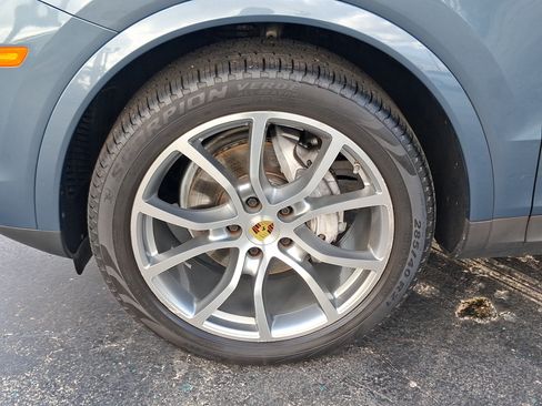 Used 2019 Porsche Cayenne AWD/4WD image 8