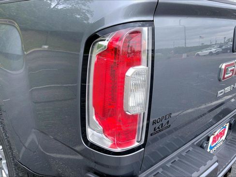 Used 2022 GMC Canyon Denali AWD/4WD image 27