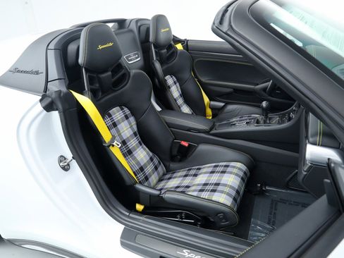 Used 2019 Porsche 911 Speedster image 21
