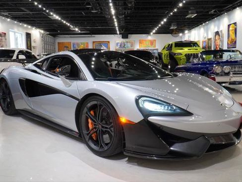 Used 2017 McLaren 570S Coupe image 1