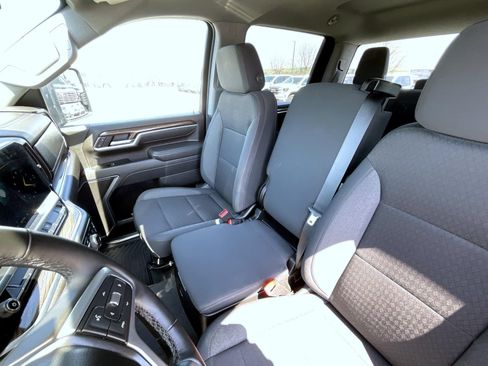 Certified 2025 Chevrolet Silverado 2500 LT w/ Convenience Package AWD/4WD image 13