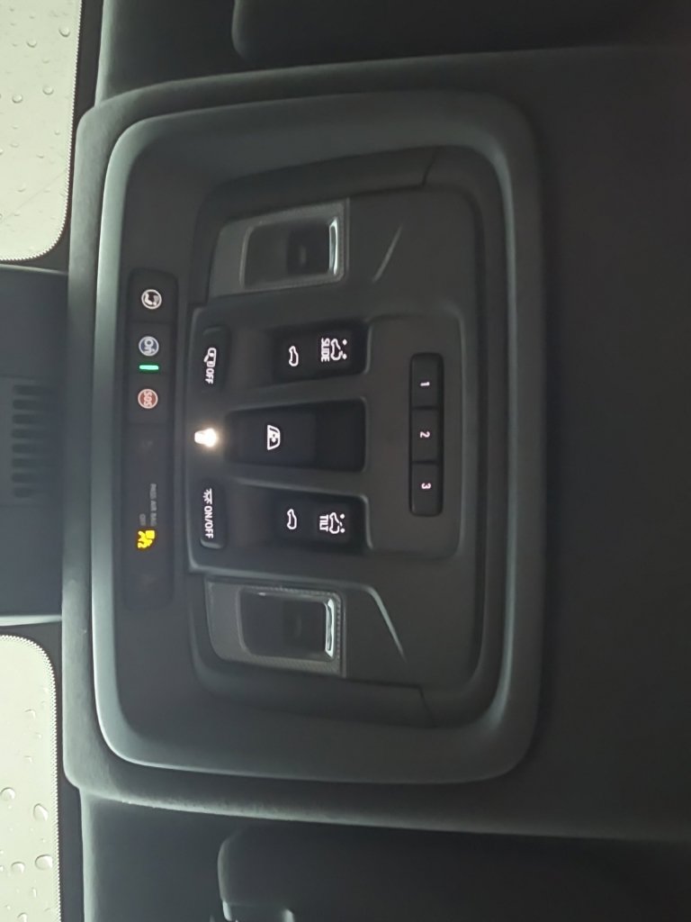 Used 2025 GMC Sierra 1500 Denali Ultimate AWD/4WD image 31