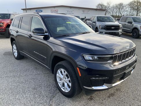 Used 2023 Jeep Grand Cherokee L Limited AWD/4WD image 2
