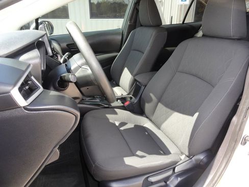 Used 2025 Toyota Corolla LE image 10