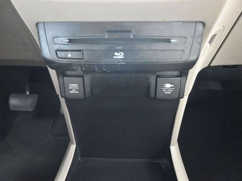 Used 2018 Honda Odyssey Elite image 25