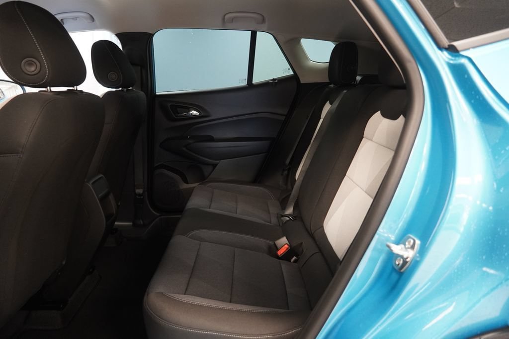 New 2026 Chevrolet Trax LS w/ LS Convenience Package FWD image 24
