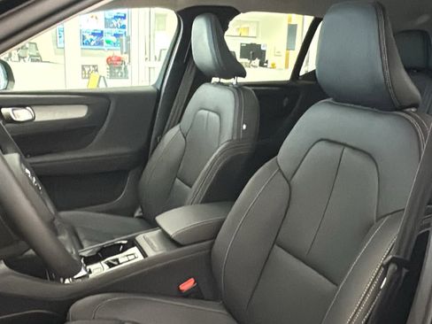 Used 2026 Volvo XC40 B5 Ultra w/ Protection Package Premier image 23