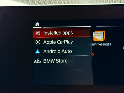 Used 2021 BMW 330i Sedan w/ M Sport Package RWD image 11