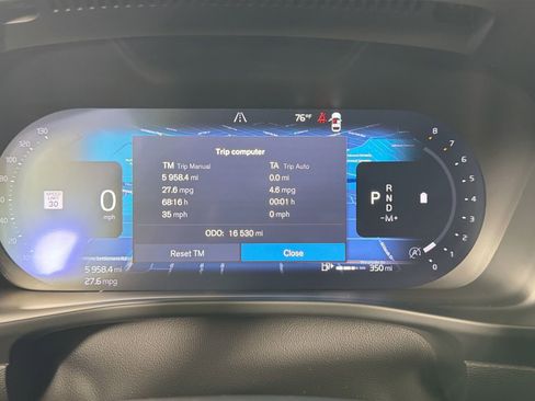 Certified 2025 Volvo XC40 B5 Core image 11