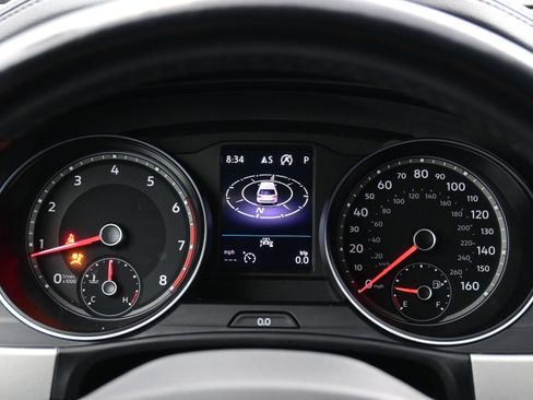 Used 2020 Volkswagen Atlas Cross Sport SE image 25