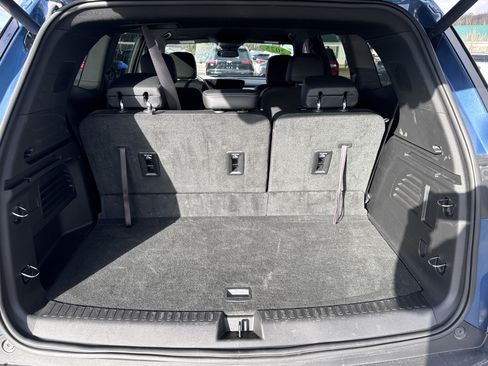 Used 2025 Buick Enclave Preferred image 12