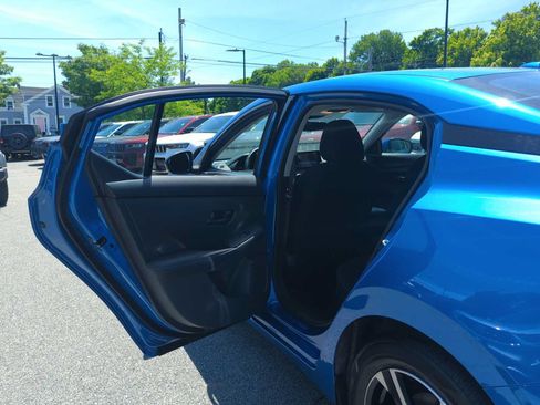 Used 2025 Nissan Sentra SV w/ All-Weather Package FWD image 28