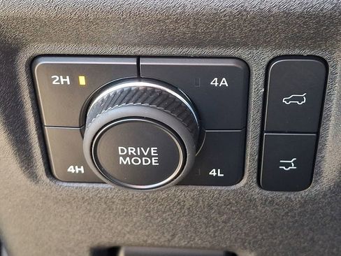 Used 2025 Ford Expedition Platinum AWD/4WD image 23