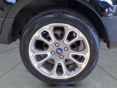 Used 2019 Ford EcoSport Titanium image 4