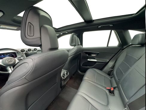 Used 2024 Mercedes-Benz GLC 300 image 23
