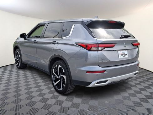 Used 2024 Mitsubishi Outlander SE AWD/4WD image 4