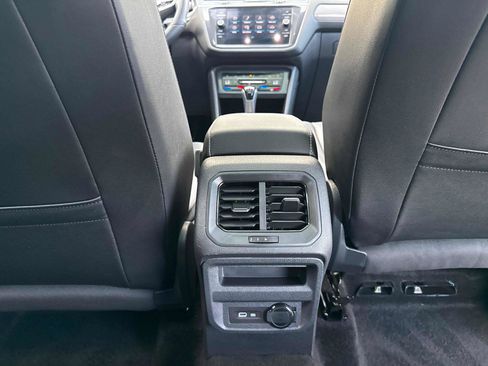 Used 2023 Volkswagen Tiguan SE R-Line FWD image 29