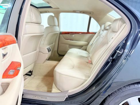 Used 2003 Lexus LS 430 image 32