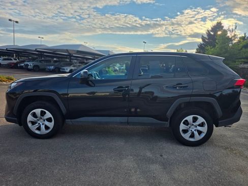 Used 2024 Toyota RAV4 LE image 7