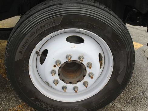 Used 2019 Ford F550 2WD Regular Cab Super Duty image 12