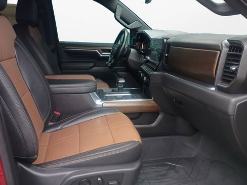 Used 2023 Chevrolet Silverado 1500 High Country w/ Technology Package image 24