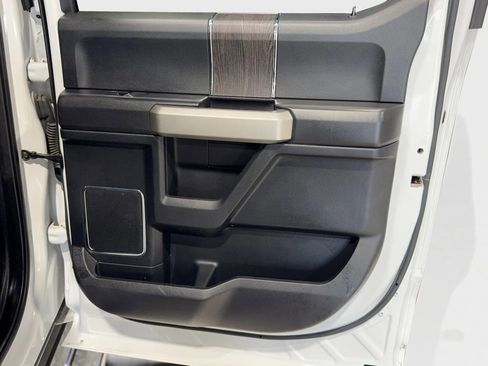 Used 2020 Ford F250 Lariat w/ Lariat Value Package image 24