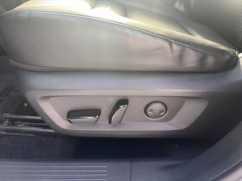 Used 2021 Nissan Rogue SV w/ Premium Package image 14