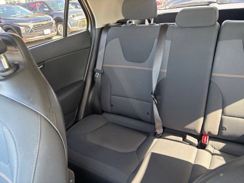 Used 2026 Kia Niro LX FWD image 37