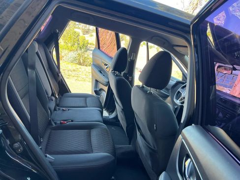 Used 2017 Nissan Rogue S FWD image 15