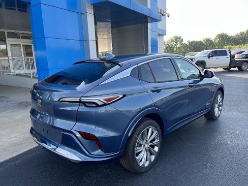 New 2025 Buick Envista Avenir image 9