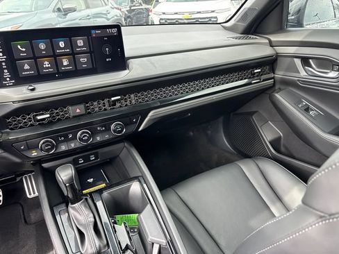 Used 2025 Honda Accord Sport image 12