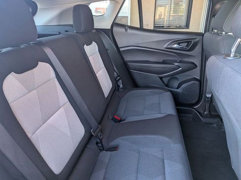 Used 2025 Chevrolet Trax LS image 30