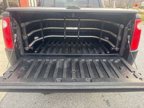 Used 2003 Ford Explorer Sport Trac XLT image 16