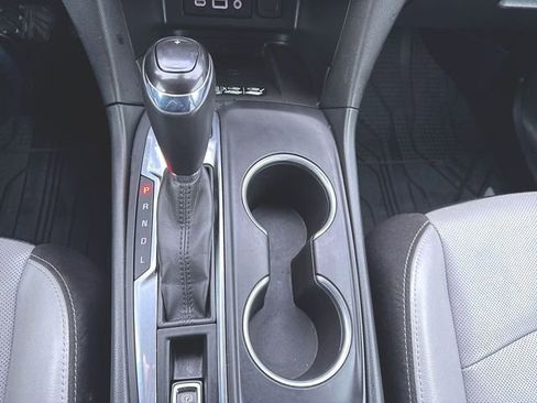 Used 2019 Chevrolet Equinox Premier image 16
