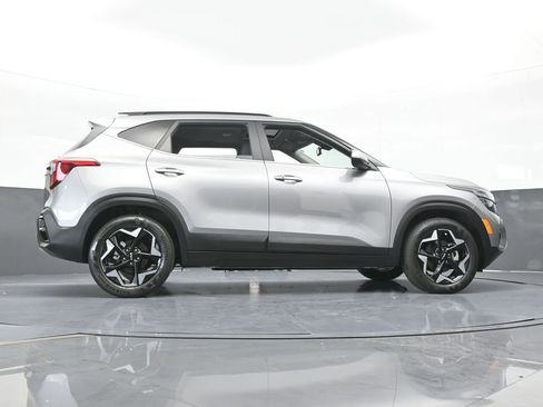 Used 2025 Kia Seltos EX w/ EX Sunroof Package image 58