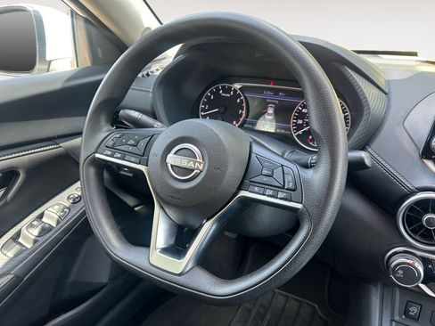 Used 2025 Nissan Sentra SV FWD image 12