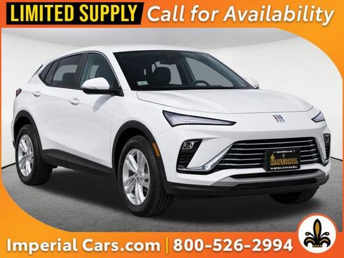 Used 2025 Buick Envista Preferred FWD image 1