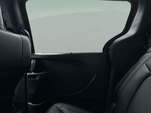 New 2027 Chrysler Pacifica Select FWD image 34